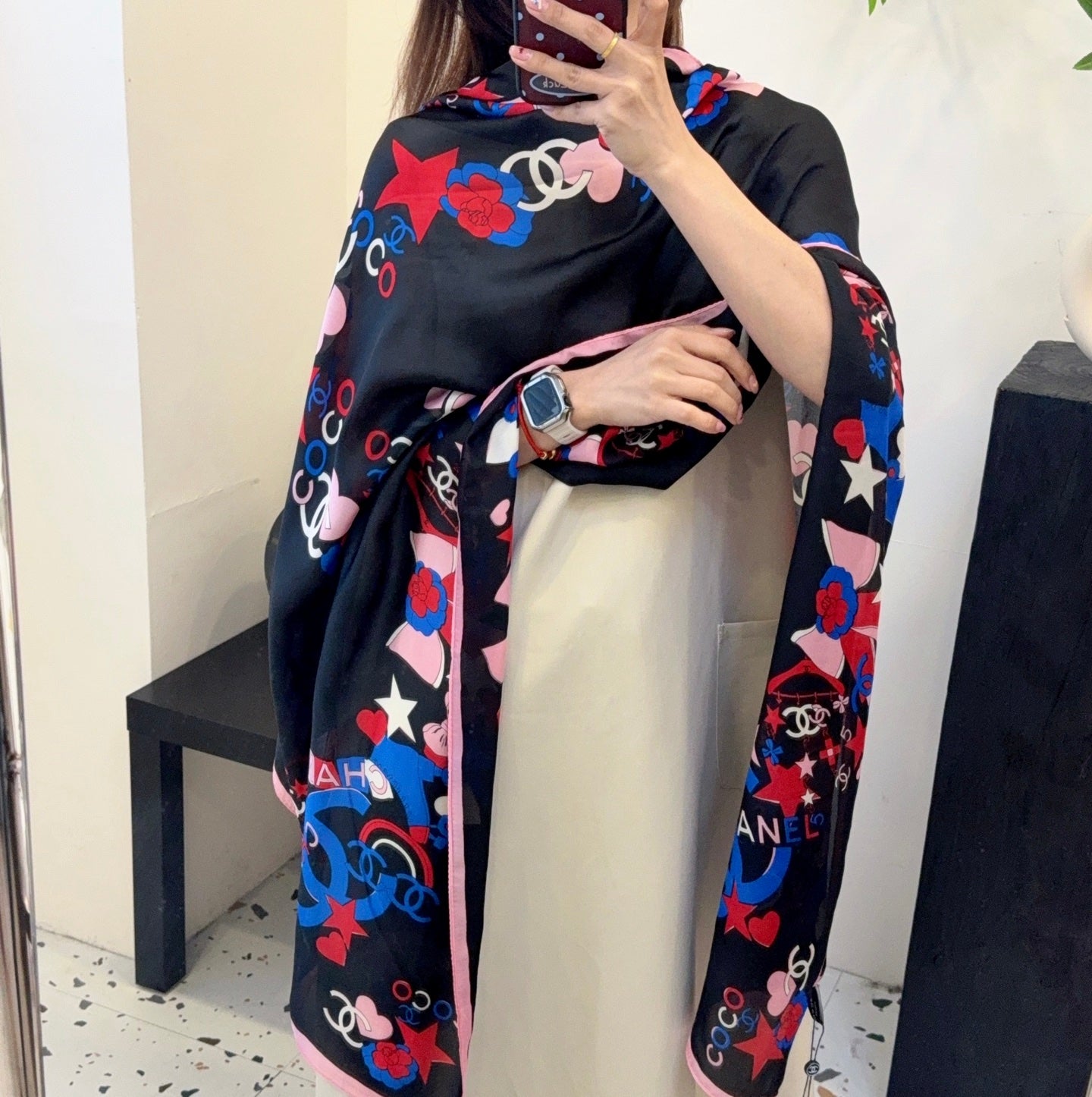 W1Z35C200  Popular Silk Scarve