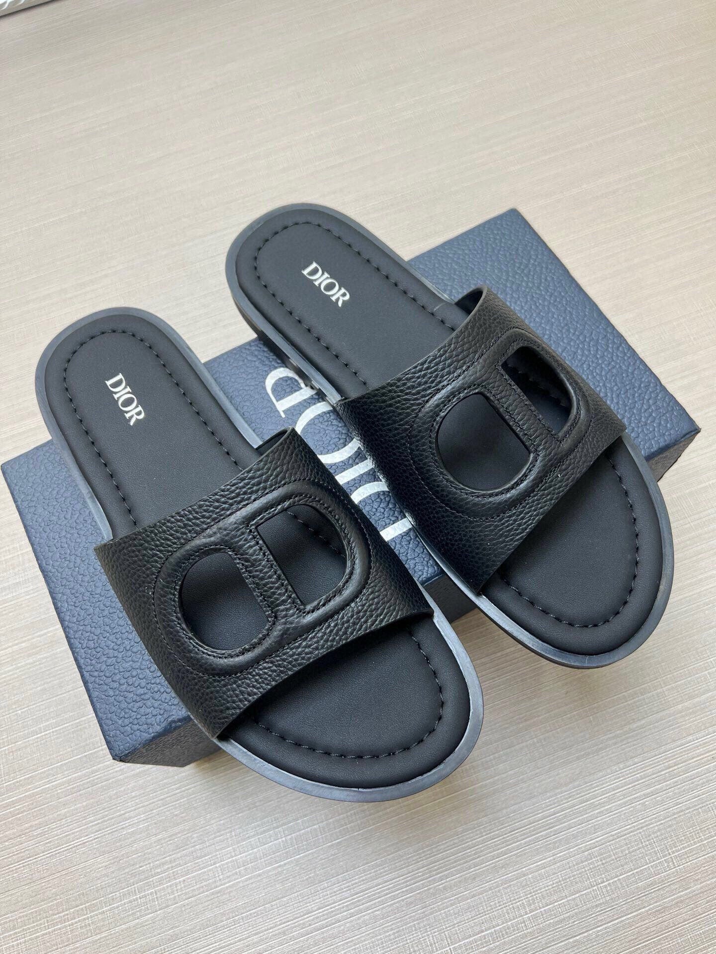 Z5Z35D306 Popular Slippers