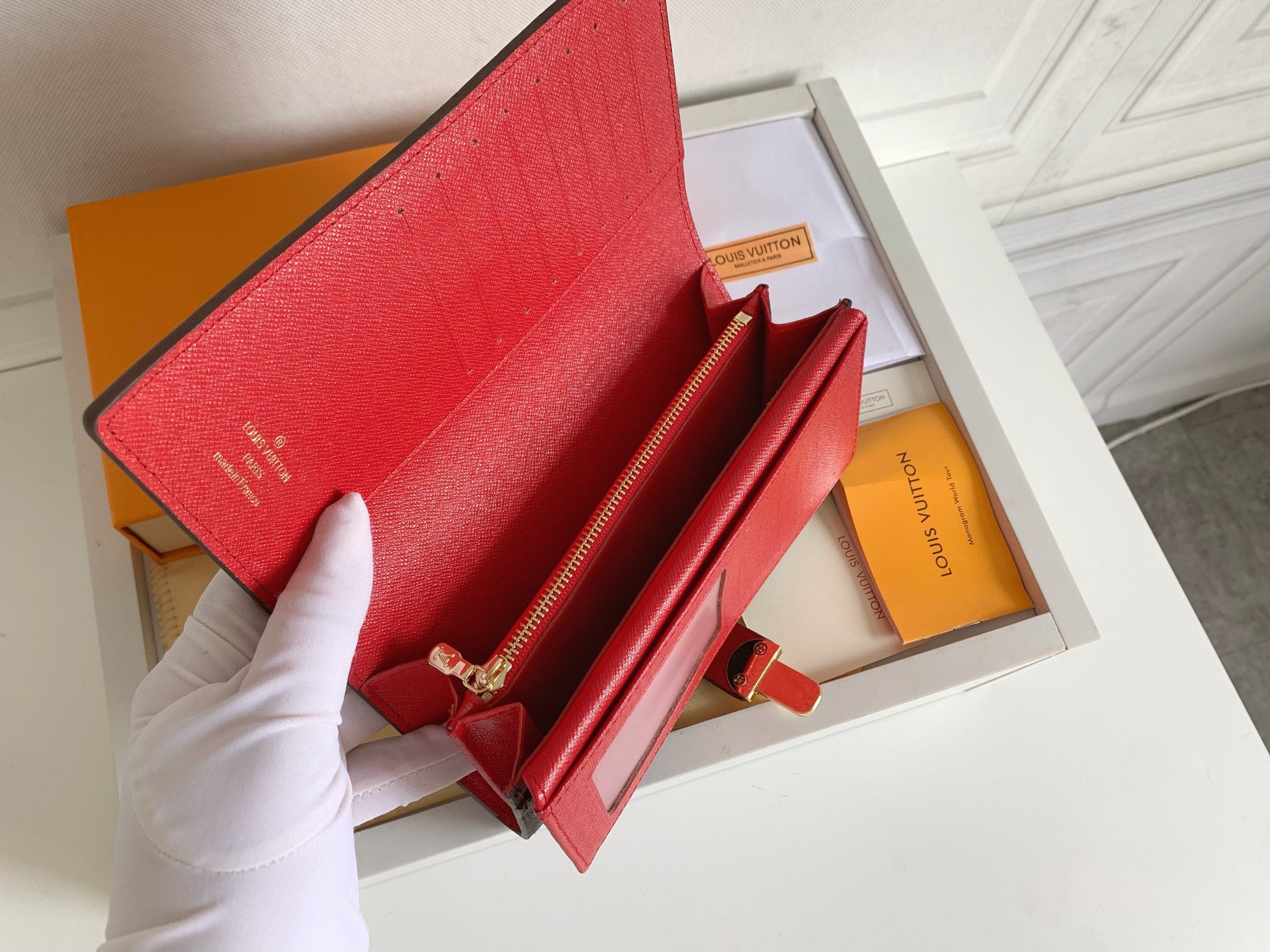 B1X104E73 Popular   leather wallets with package