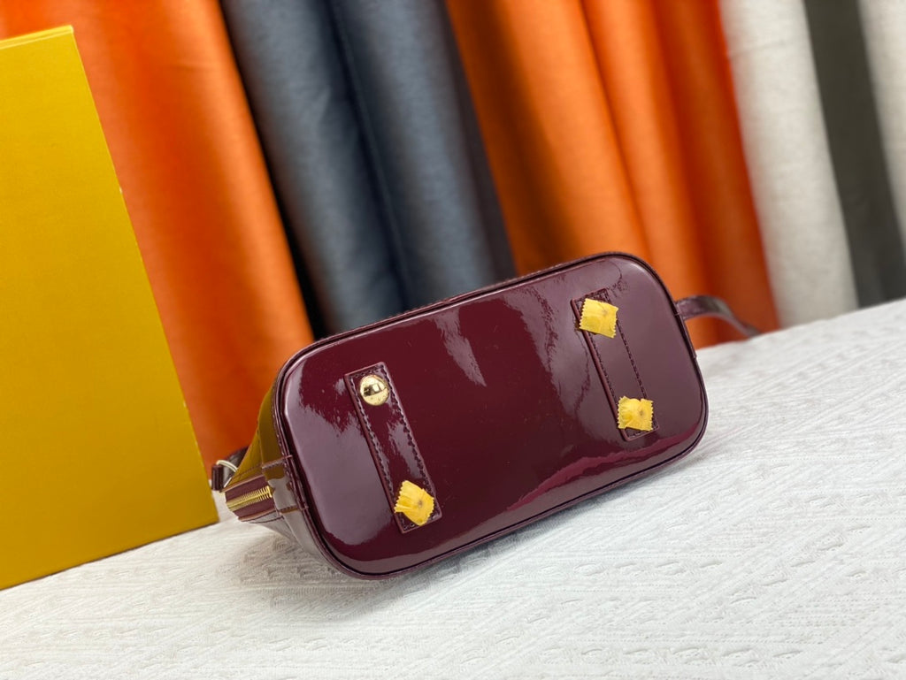 B1N165E97 Popular  leather bag