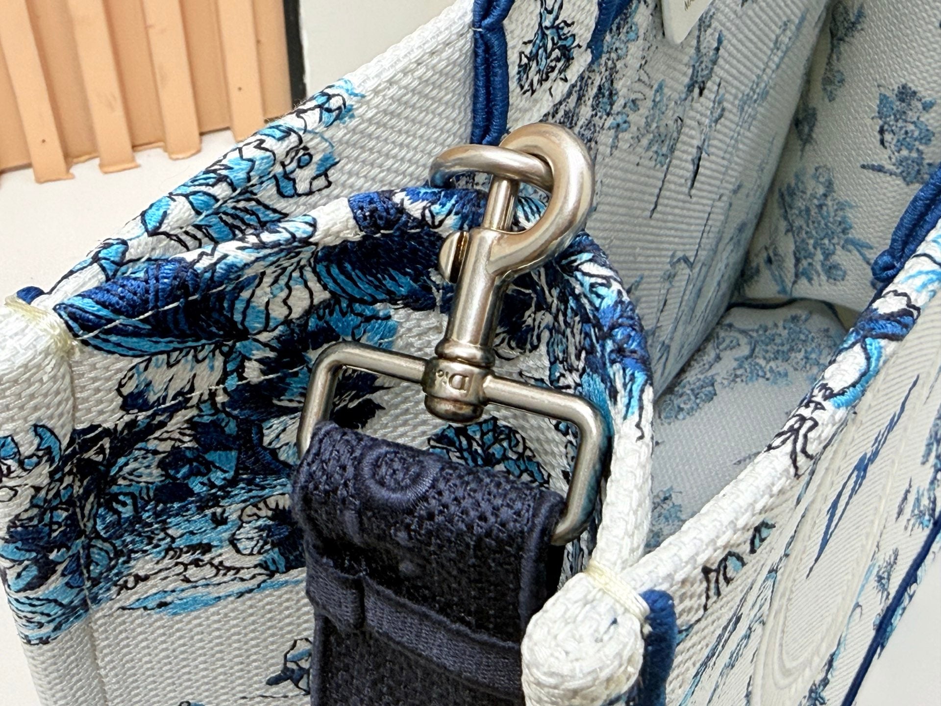 B1R76D08 Popular canvas bag