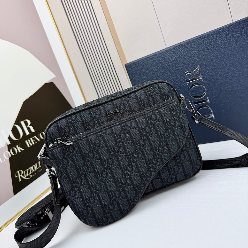 B1R15D66  Popular  bag