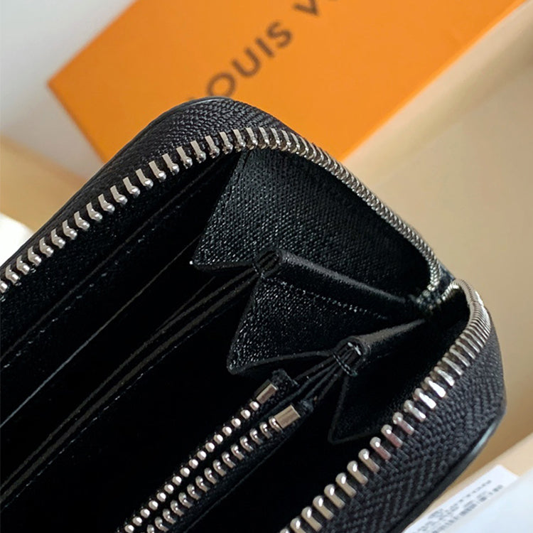 B1P11E04 Popular Leather wallets