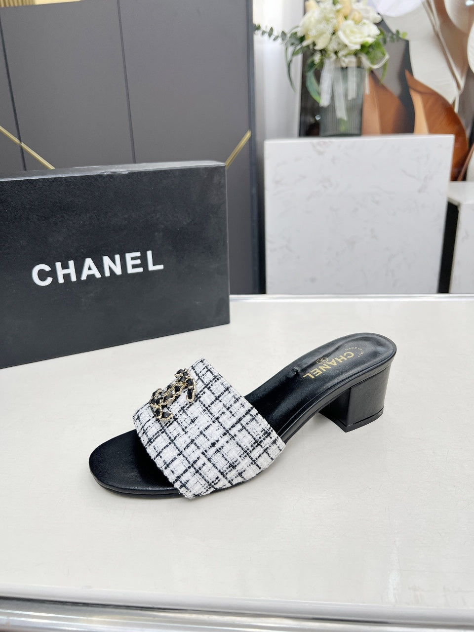 Z2Q55B30 Popular high-quality  Shoes