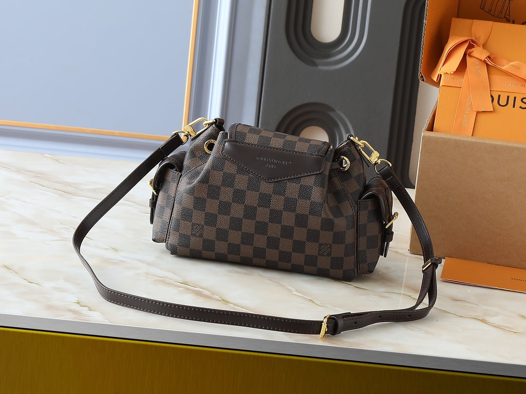 B1R15E18 Popular  leather bag