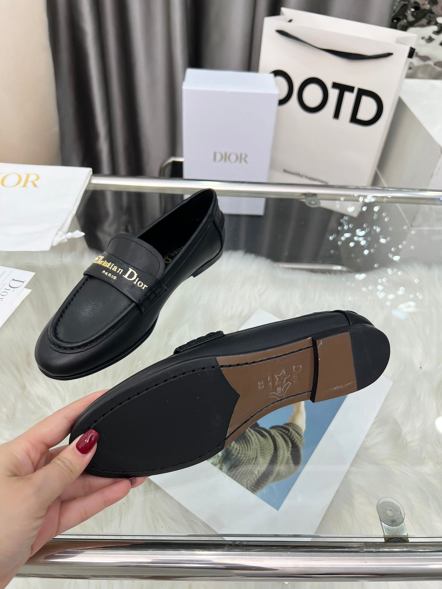 Z2Q105D301 Popular high-quality leather Shoes