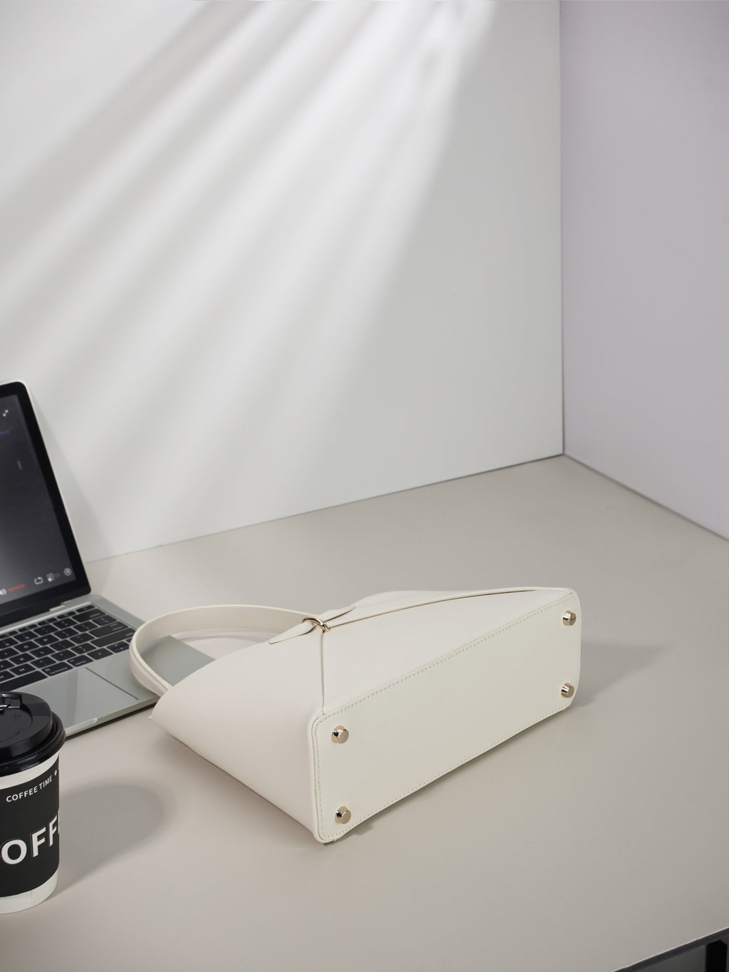 B1P36D89 Popular leather bag