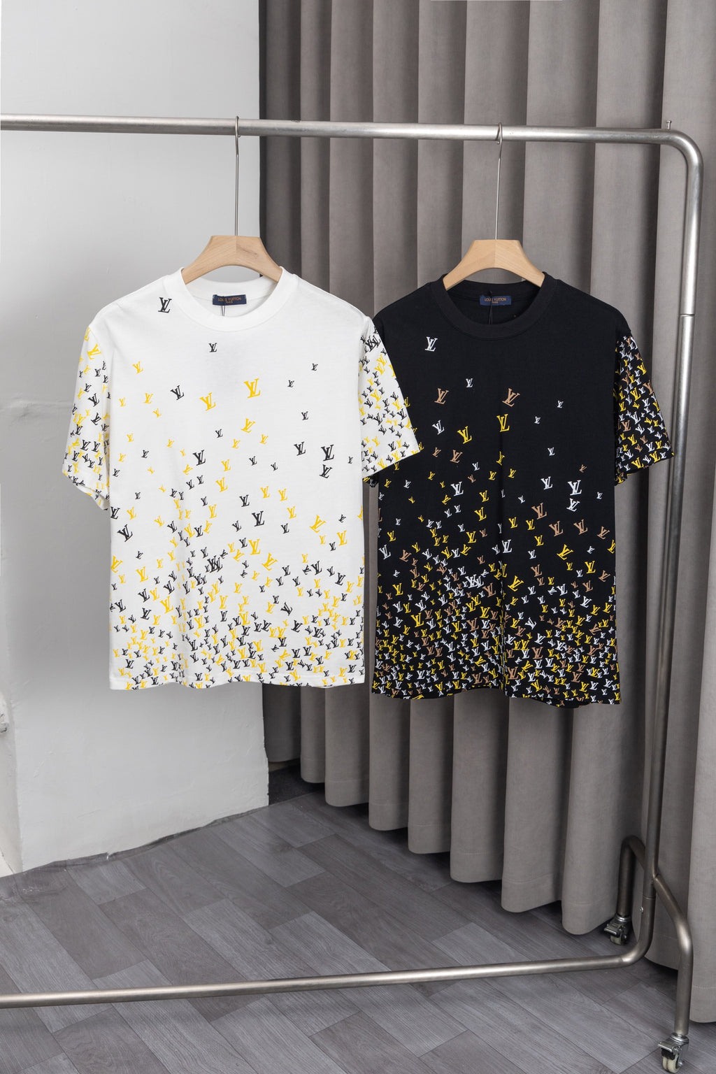 U1W25E1  Popular T-shirts