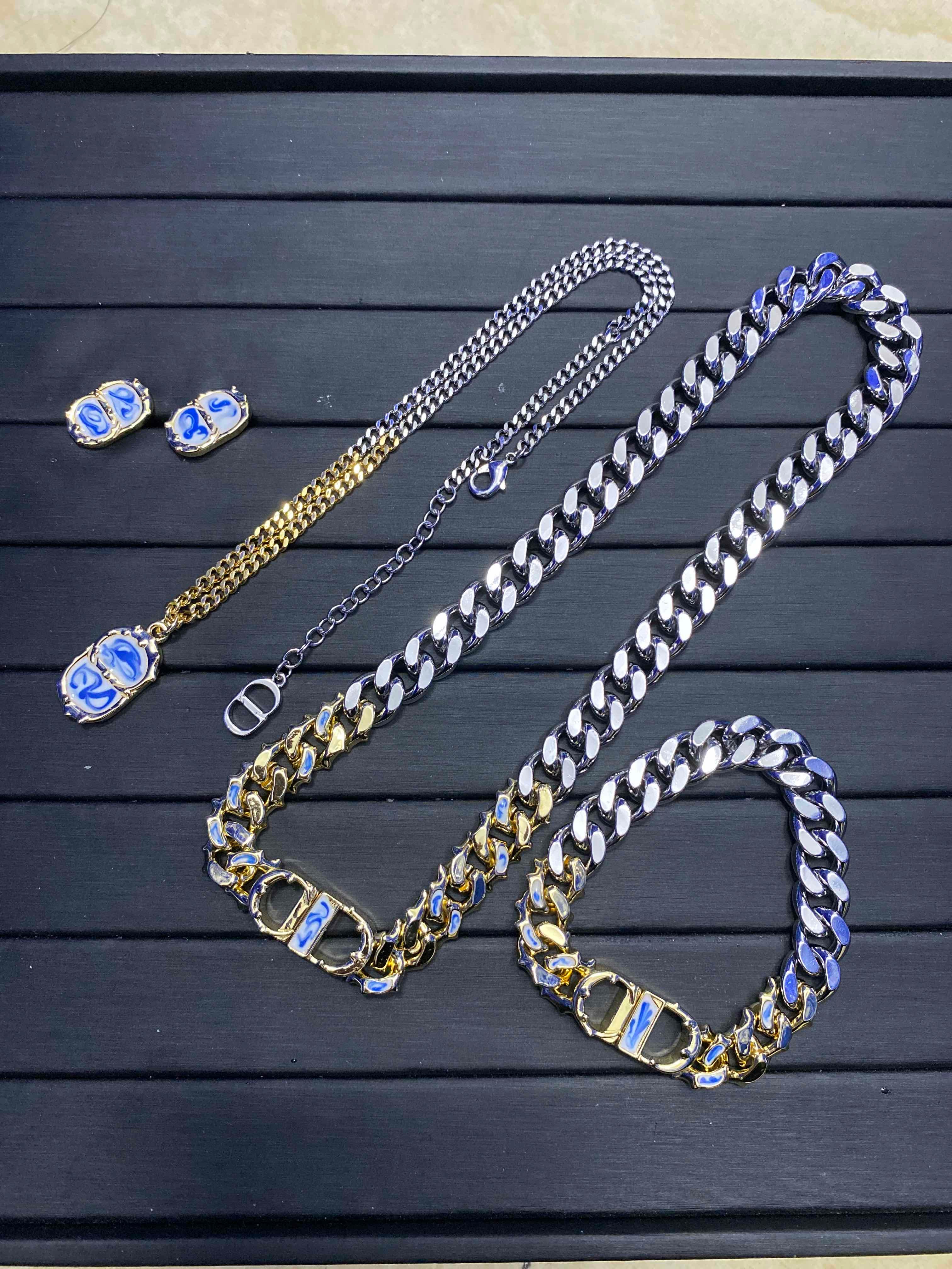 X1N65D8X Popular  Necklaces.Bracelets. Earrings