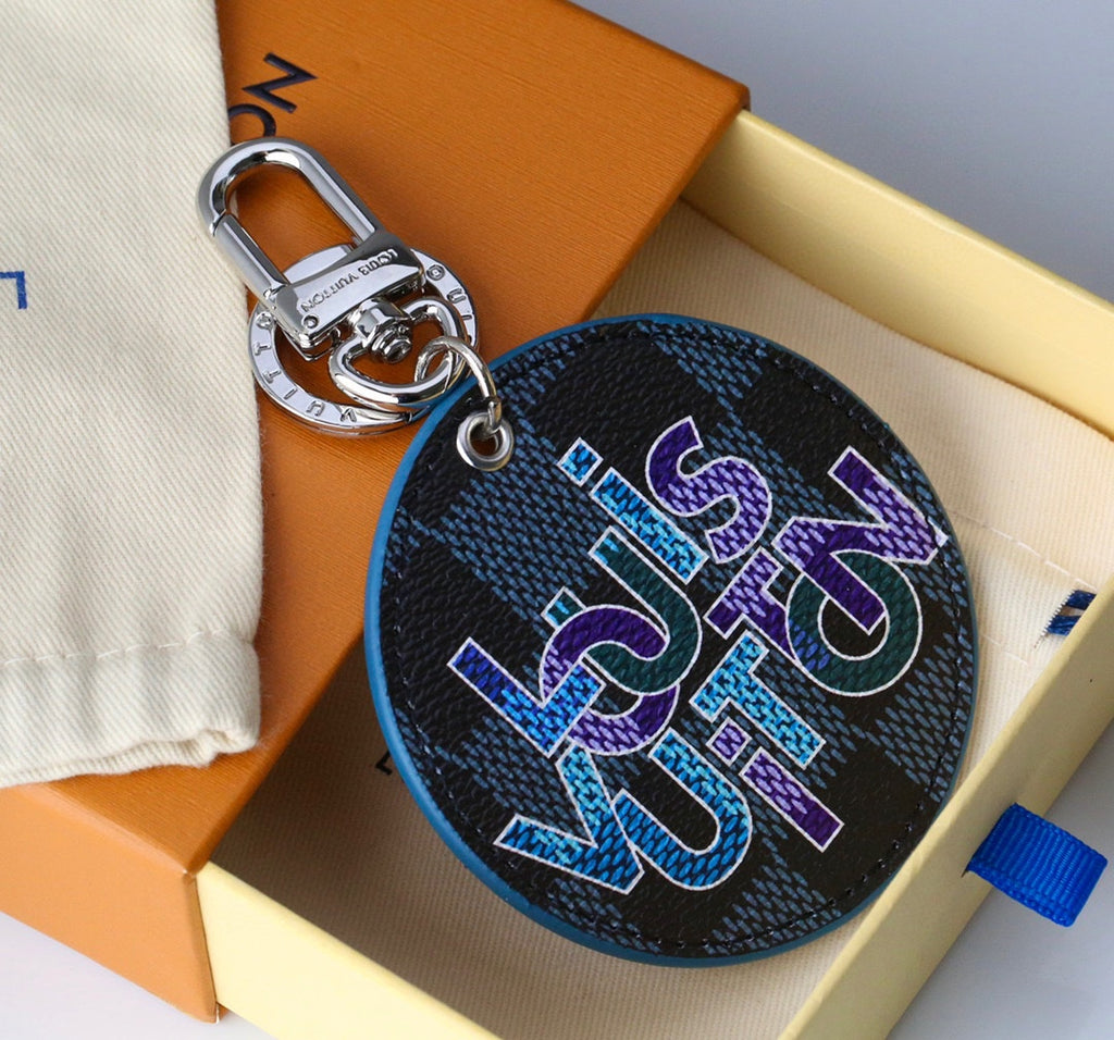 A1Z105E90 Popular bag 's charms accessories
