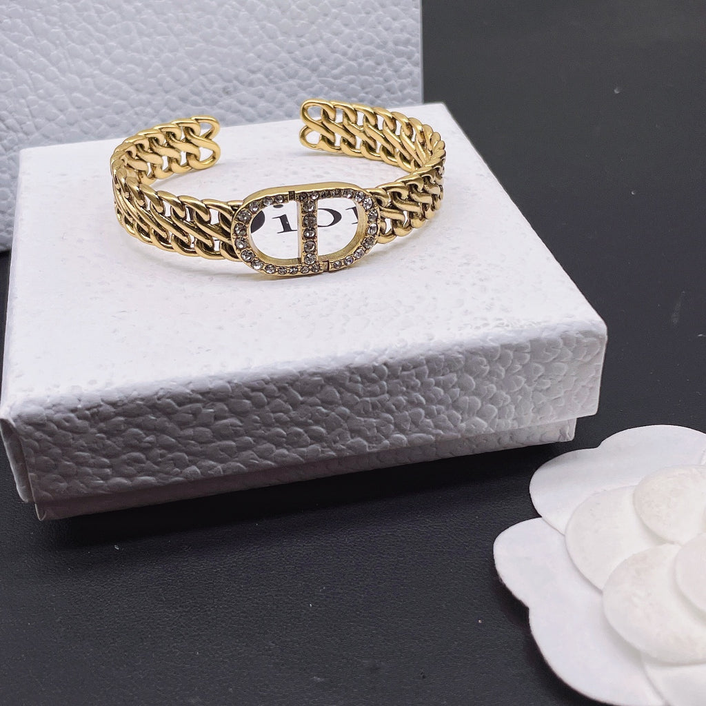 X1Q85D7K  Popular  Bracelets