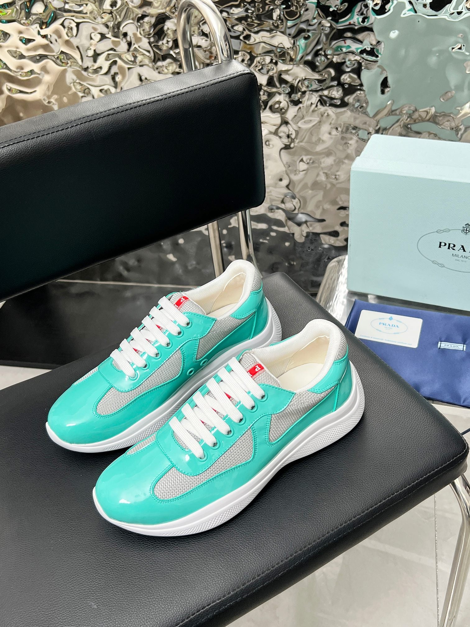 Z2P76P03 Popular high-quality leather Shoes