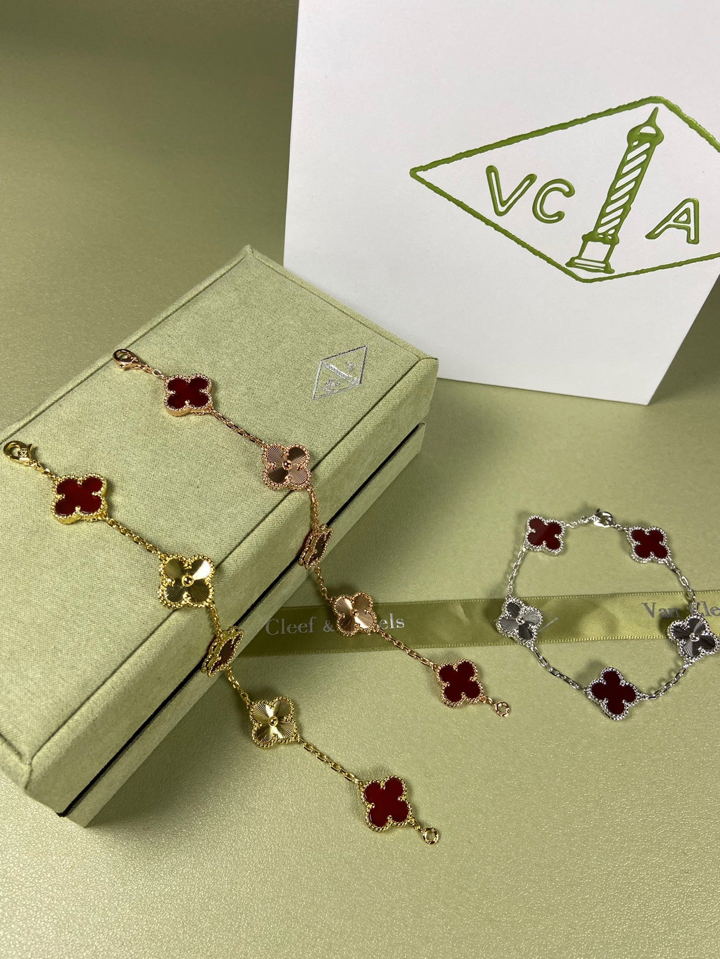 X5X94VA181K  Popular bracelets  5 flowers normal size1.5cm flower