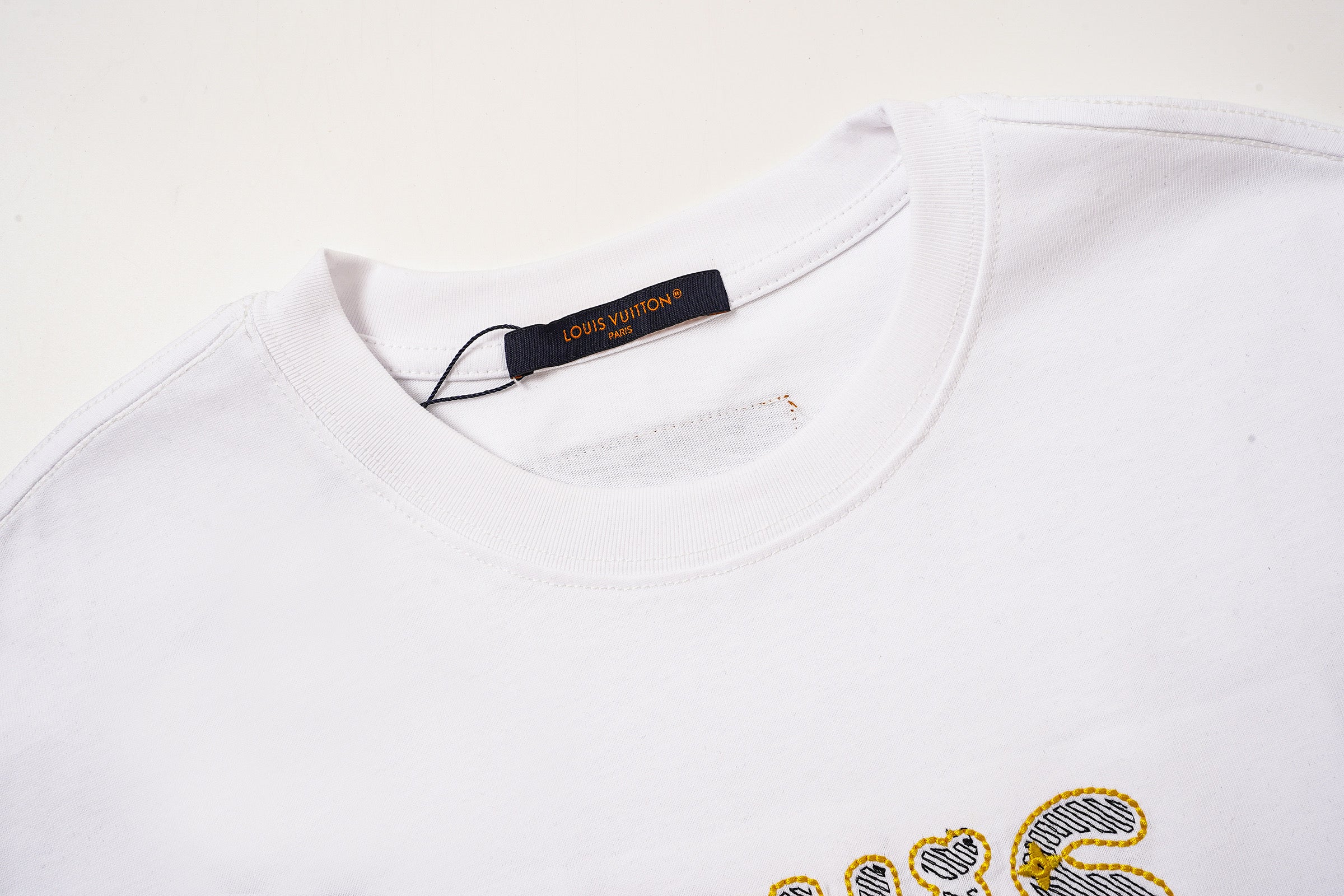 U1R76E15 Popular T-shirts