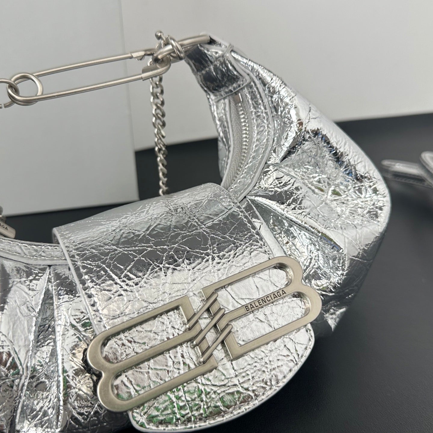 B1P36J118 Popular leather bag