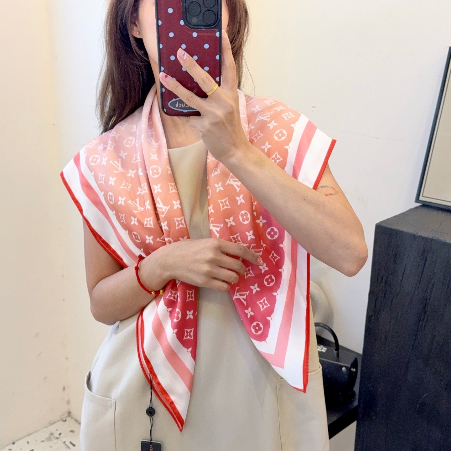 W1Z35E211 Popular Silk Scarve