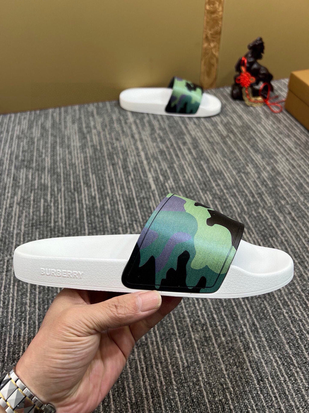 Z5Z35R261 Popular Slippers