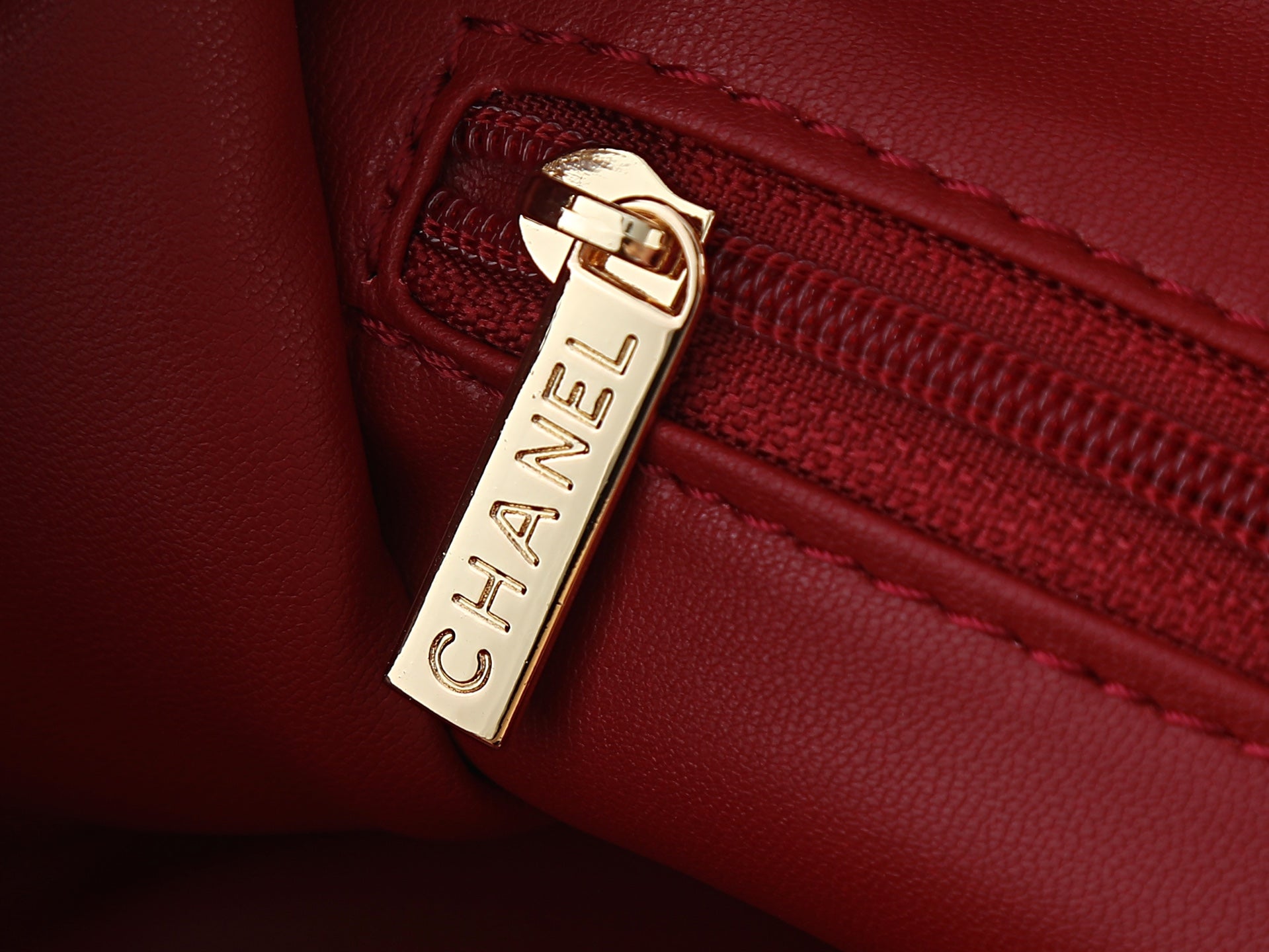 B1R76C29 Popular leather bag