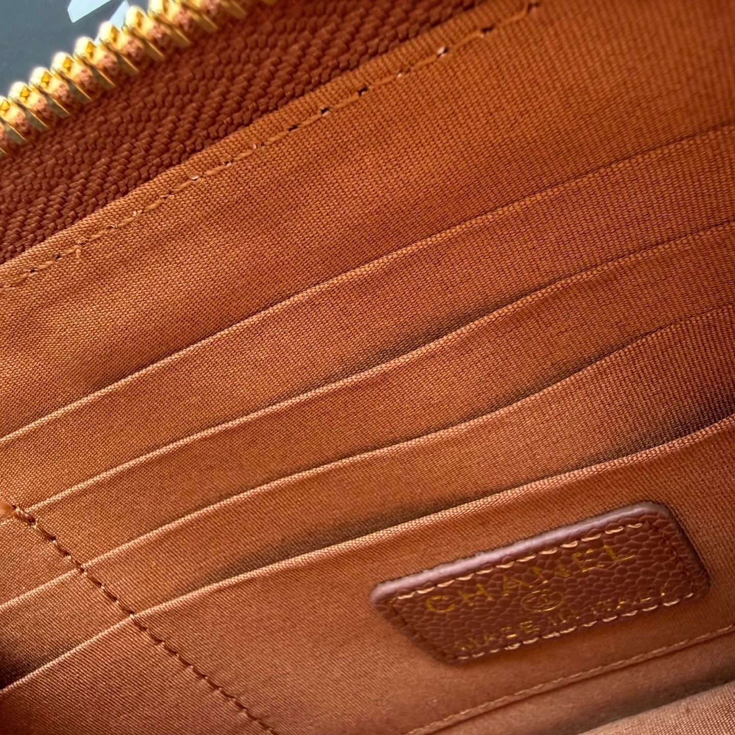 B1P46C22 Popular leather bag
