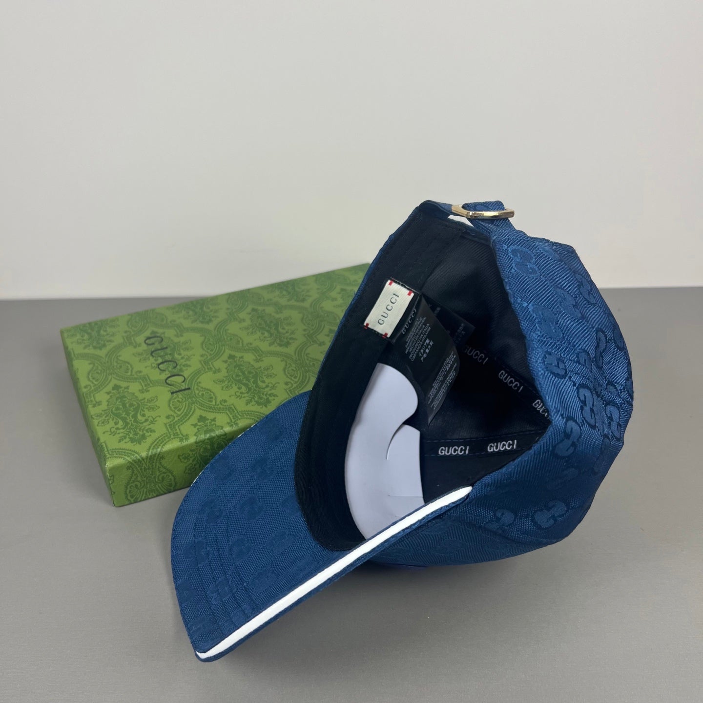 M1R76B17 Popular hats