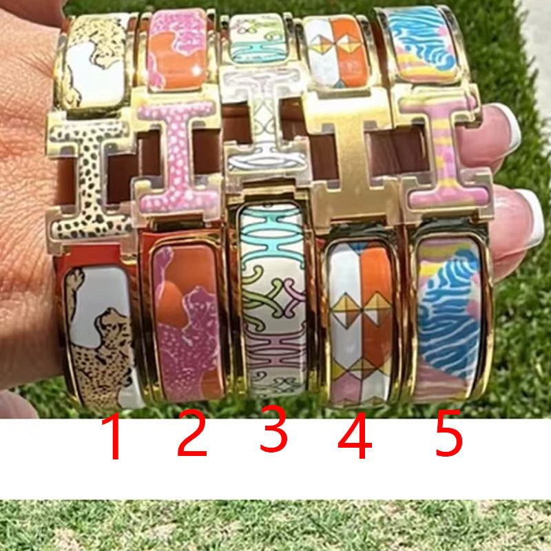 XHR45H10K  Popular High quality high version Bracelets
