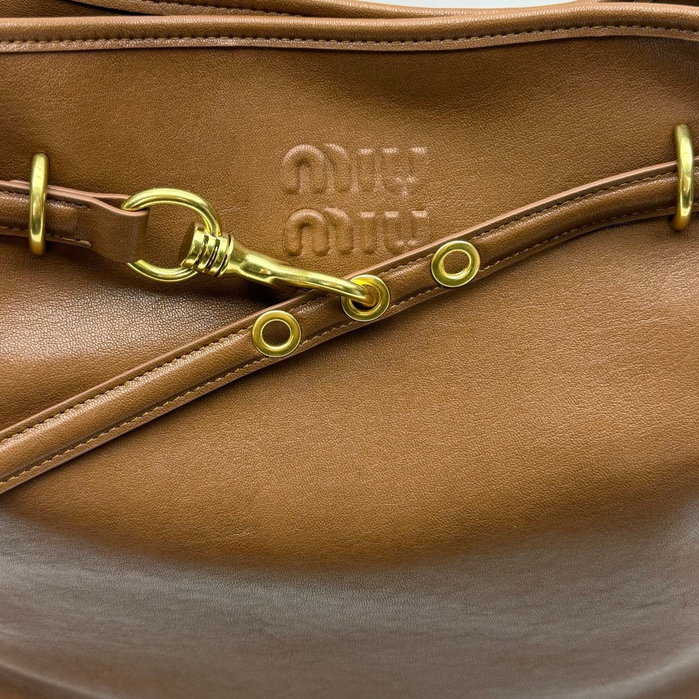 B1P36A2 Popular leather bag
