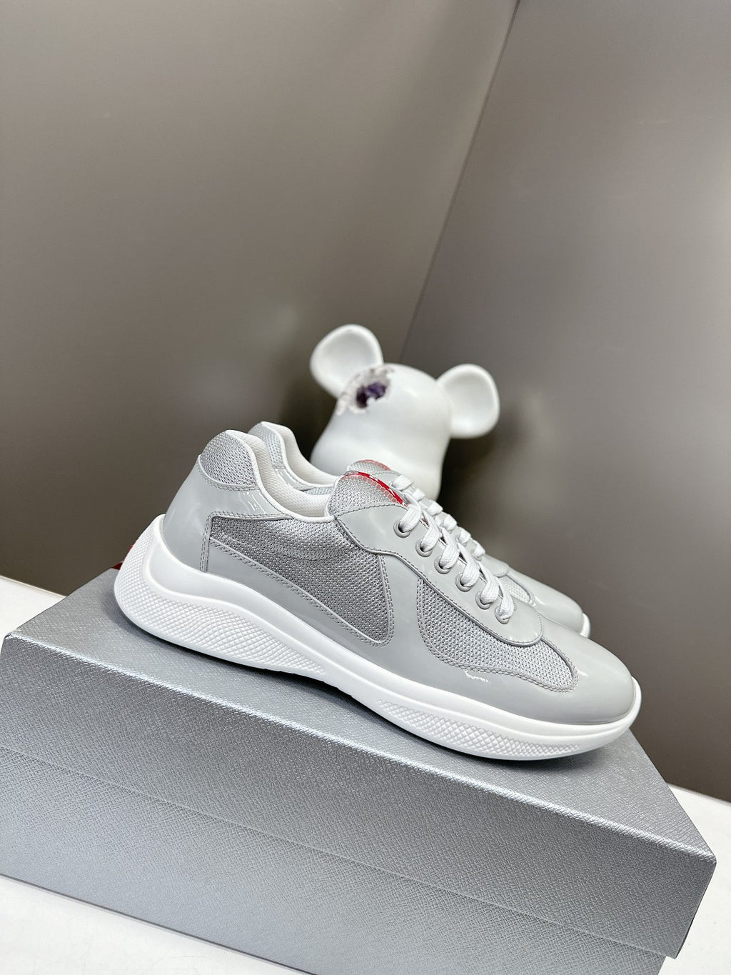 Z2Q105P384 Popular high-quality Shoes