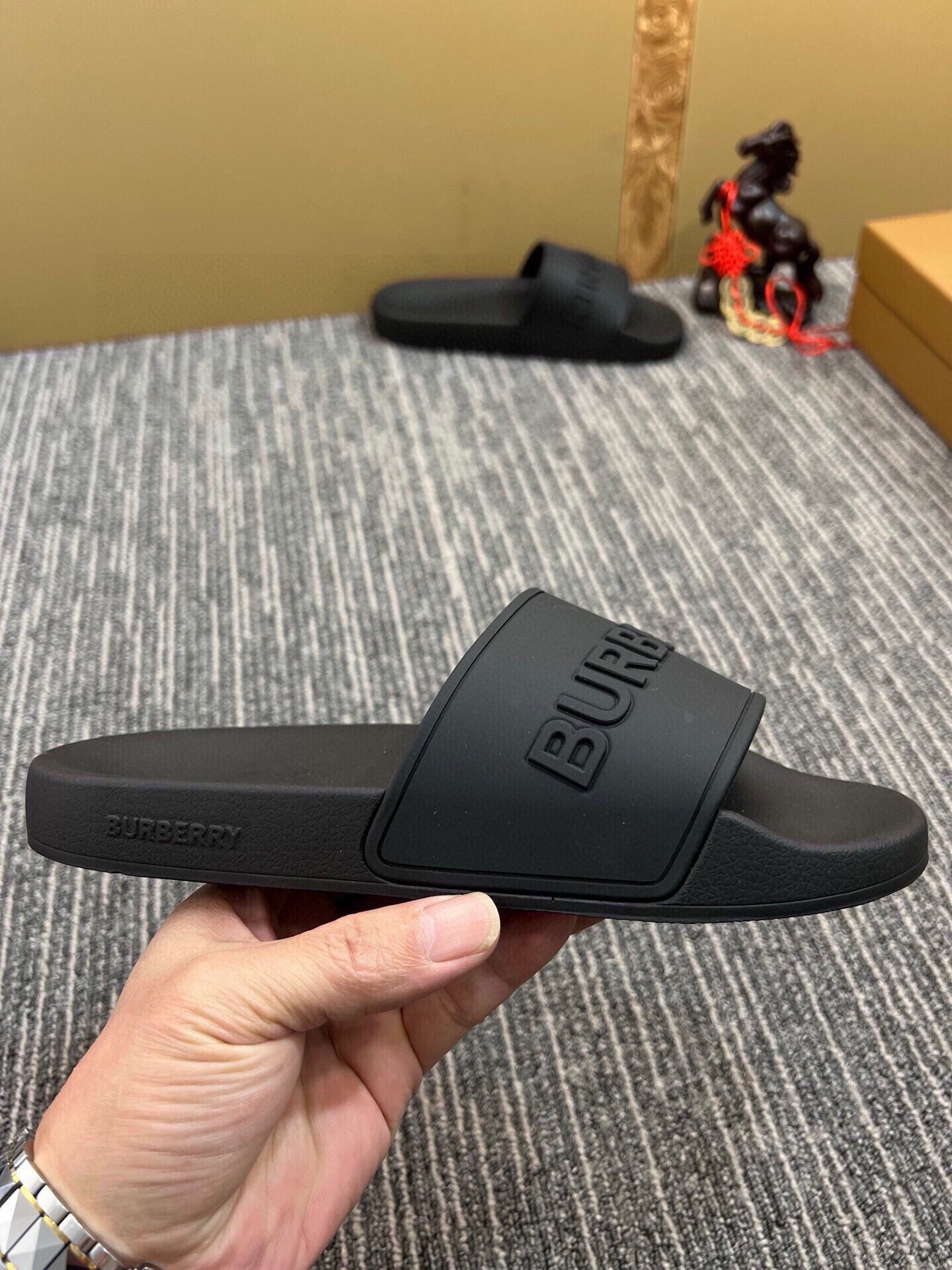 Z5Z35R254 Popular Slippers