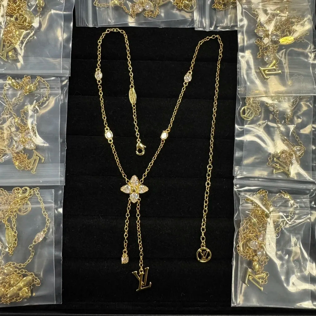 X1Q85E334X Popular Necklaces