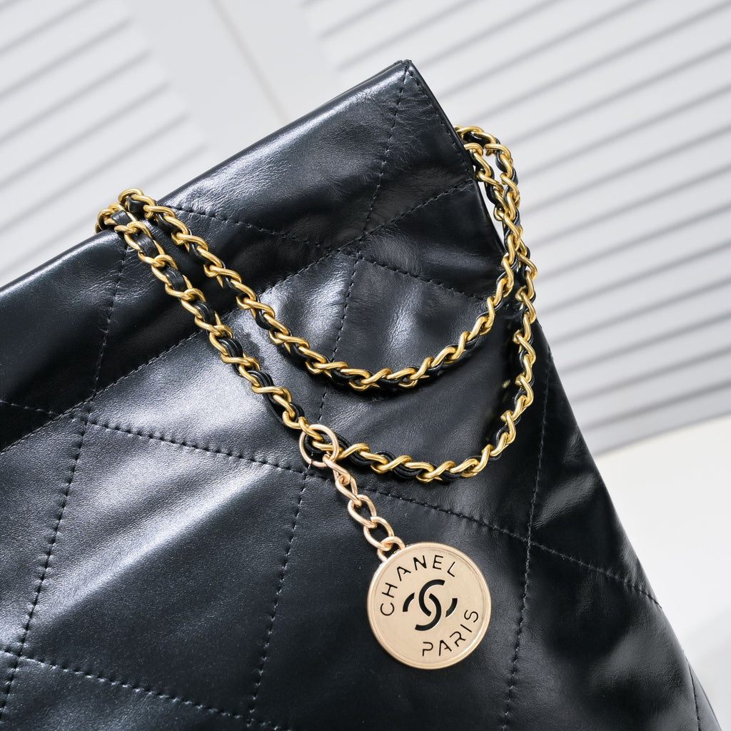 B1X43C70 Popular  leather bag 