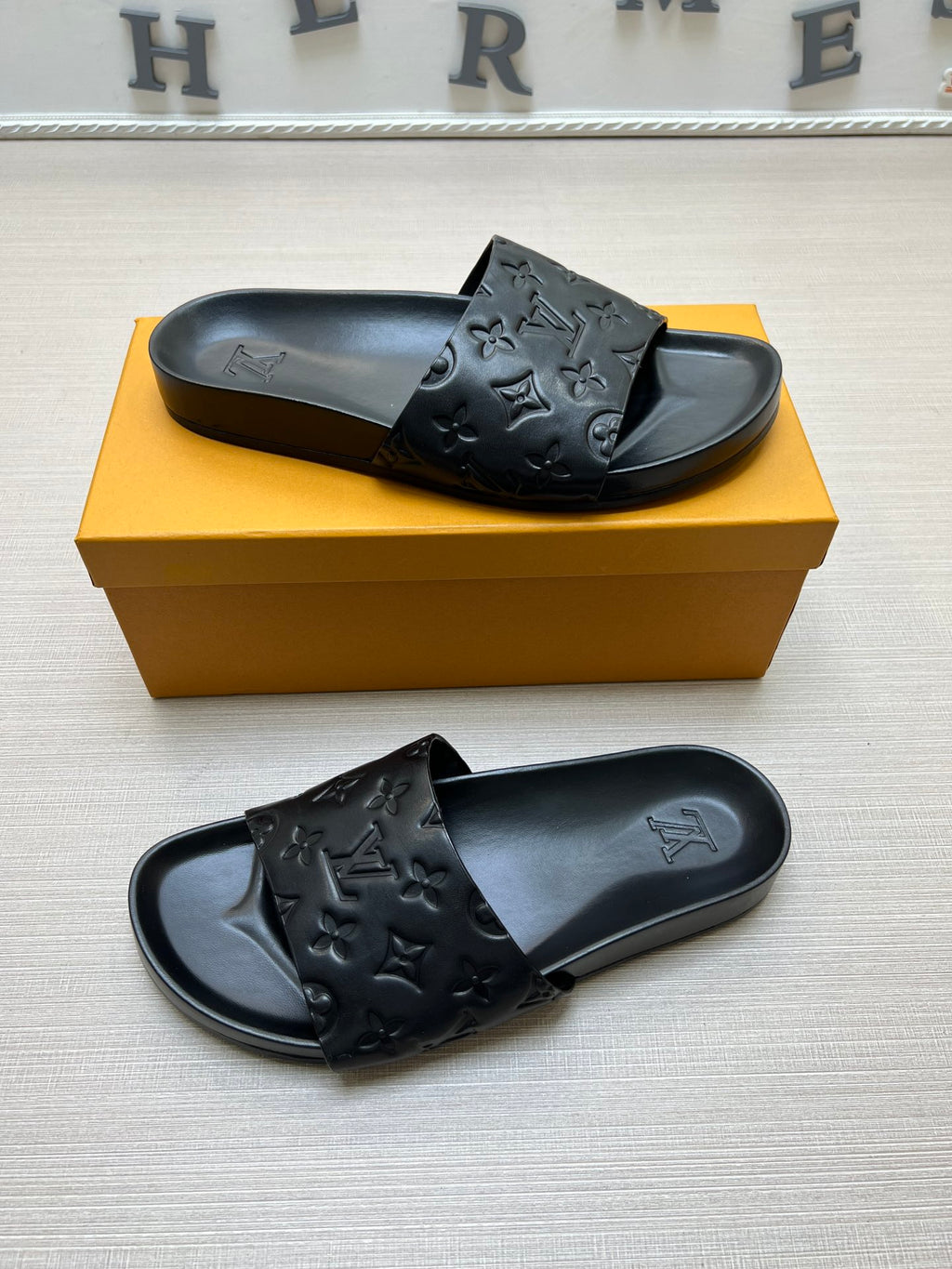 Z5ZE84 Popular slippers