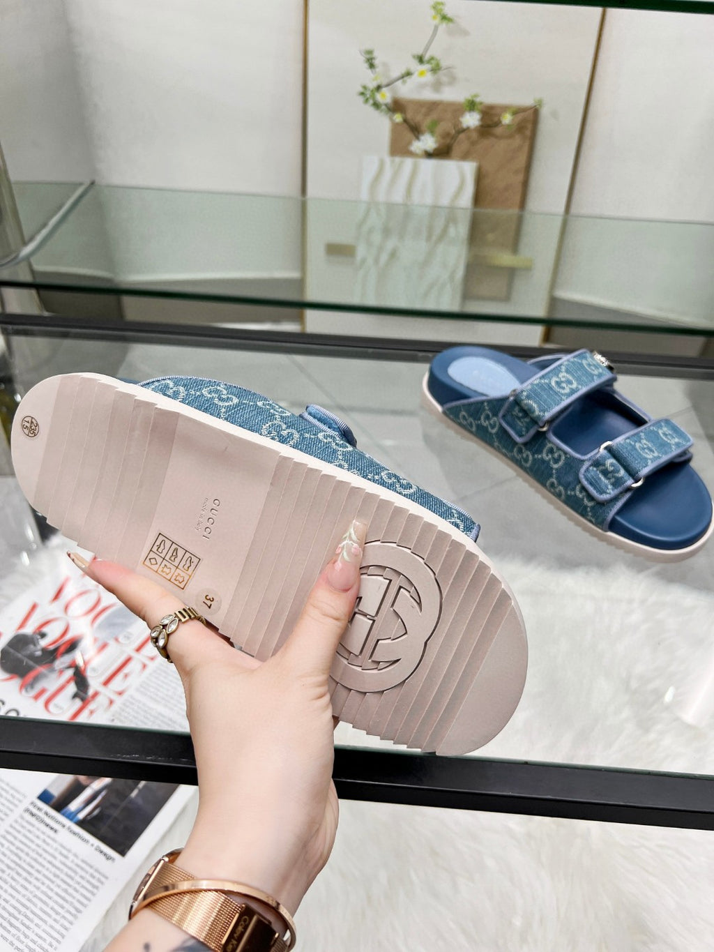 Z2R65B10  Popular high-quality shoes