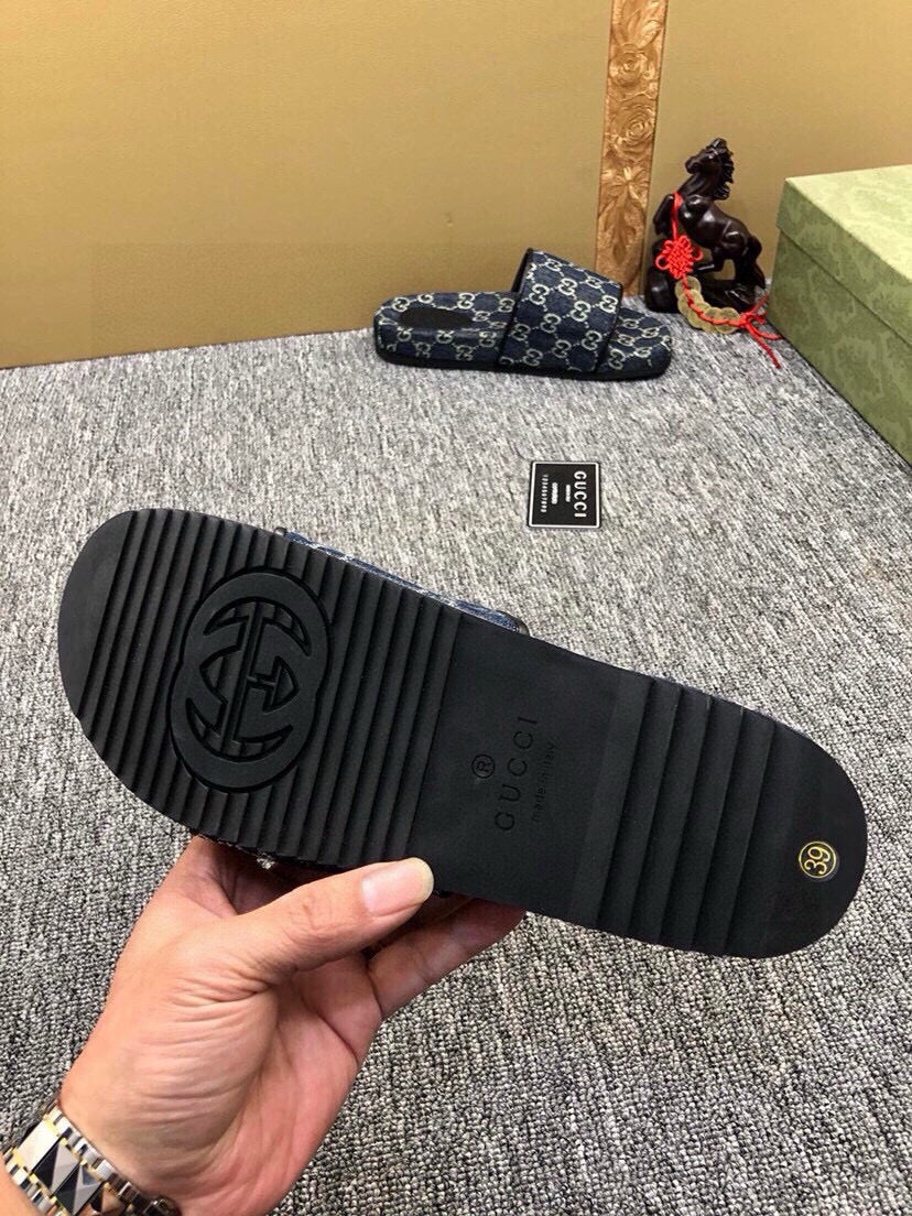Z5R76B2 Popular Slippers