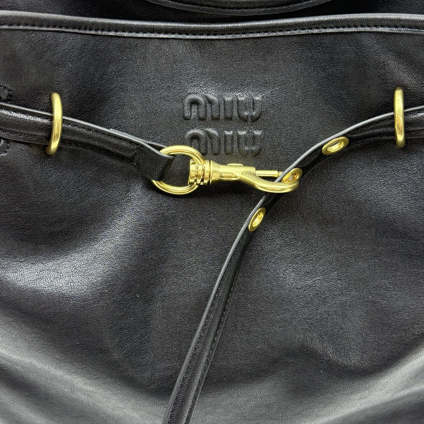 B1P36A2 Popular leather bag
