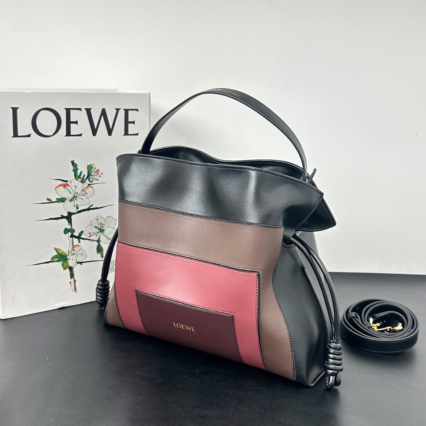 B1R46A13 Popular leather bag