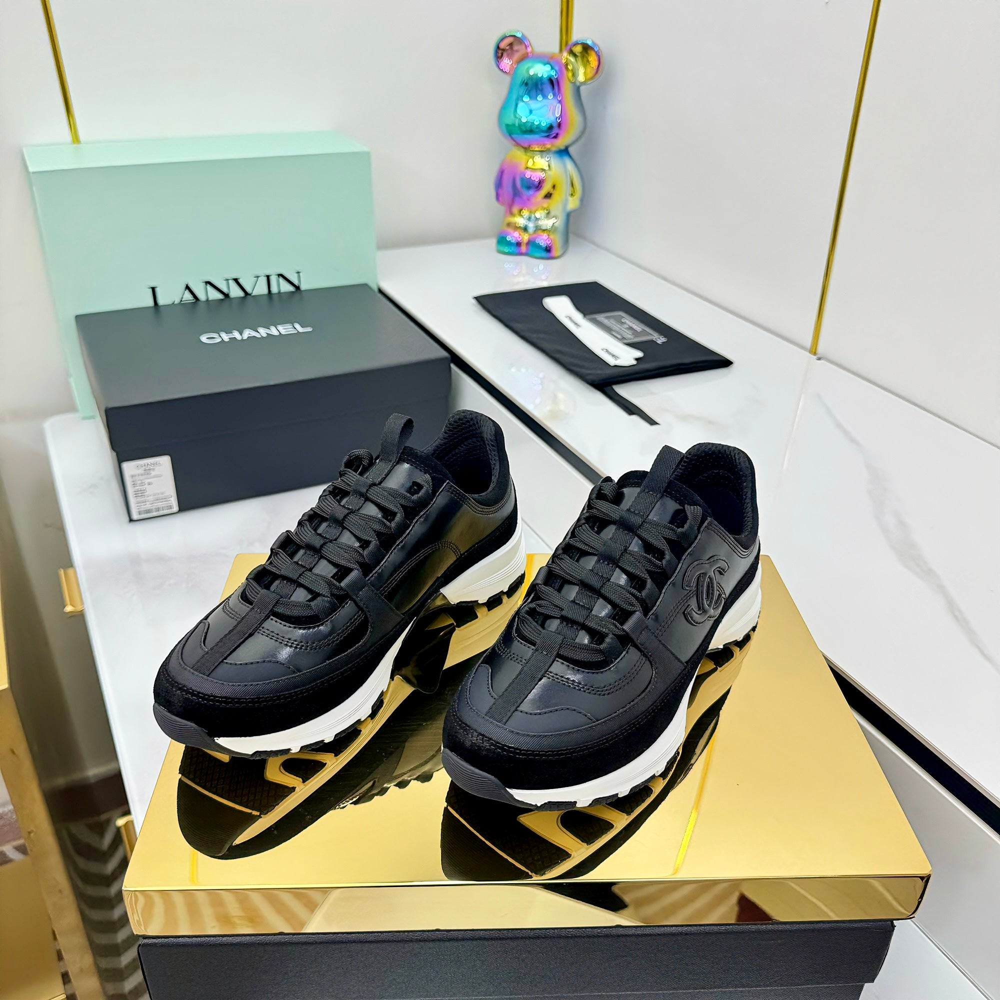 Z2R85C6  Popular high quality shoes