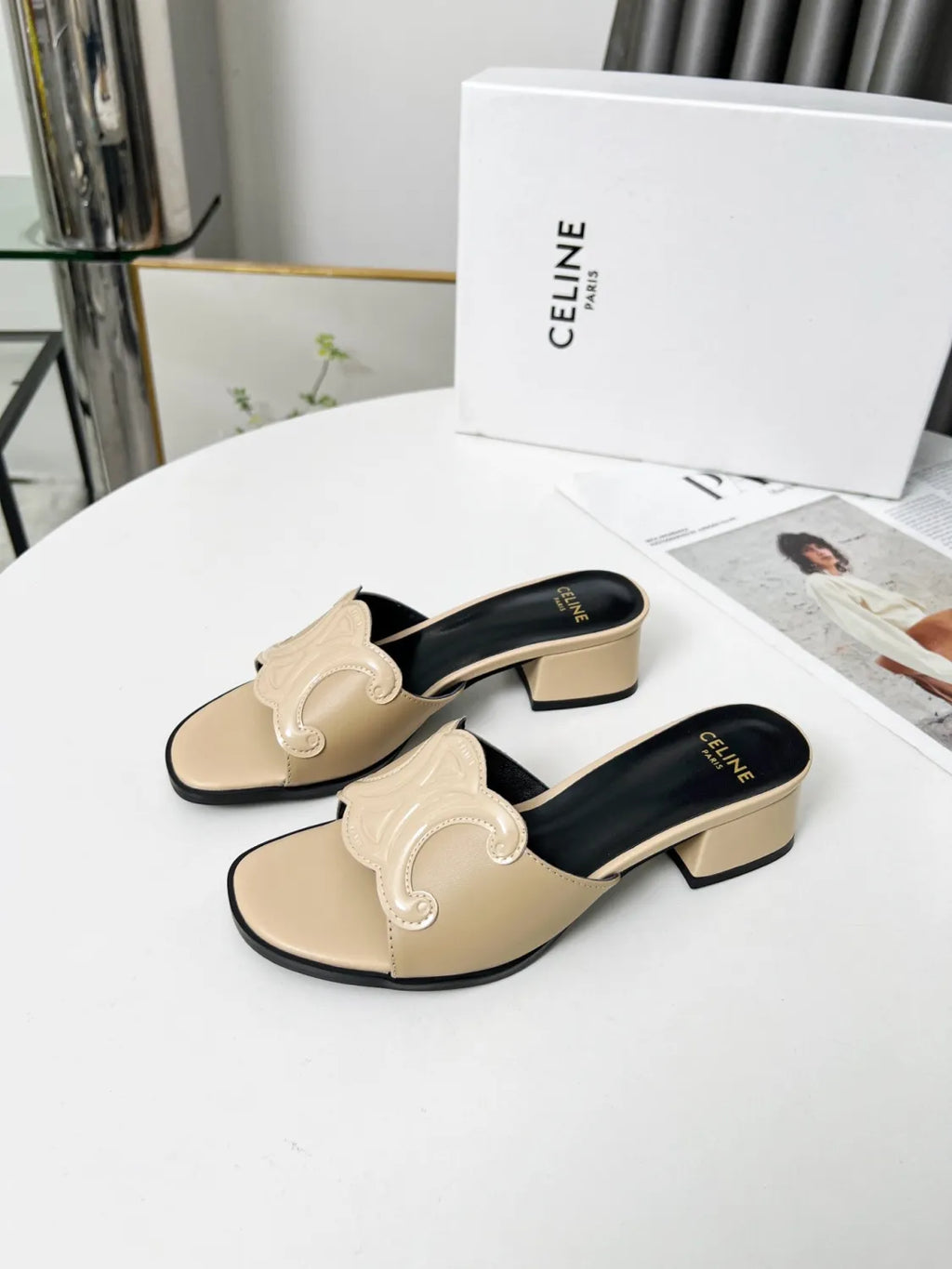 Z2Q55CL51  Popular leather shoes