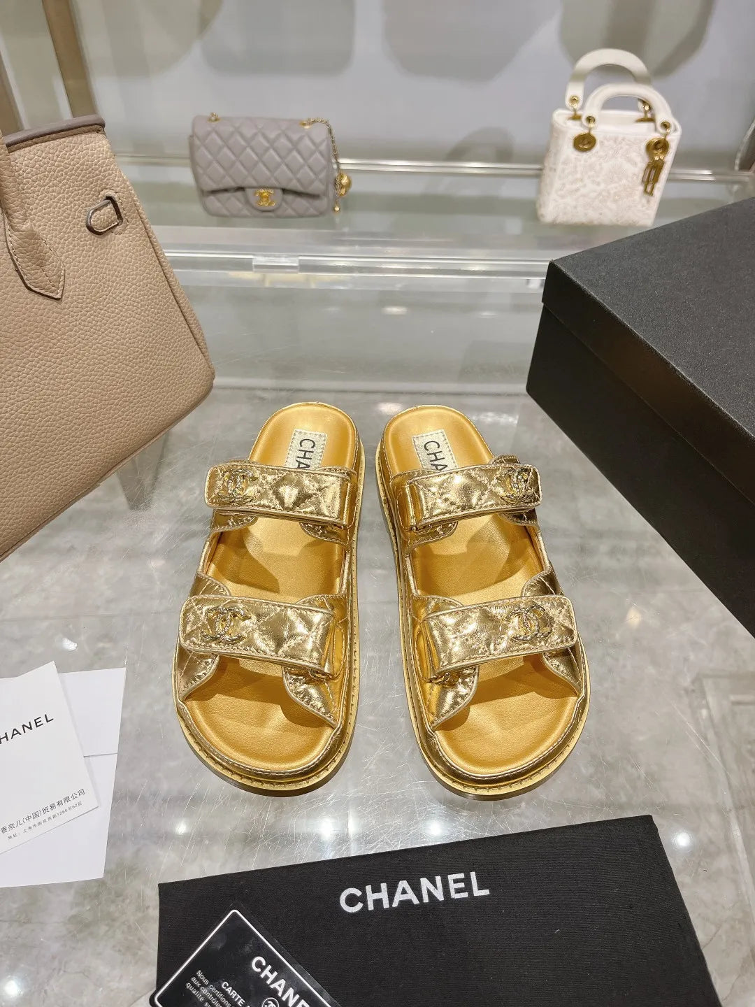 Z2R45C9  Popular leather shoes