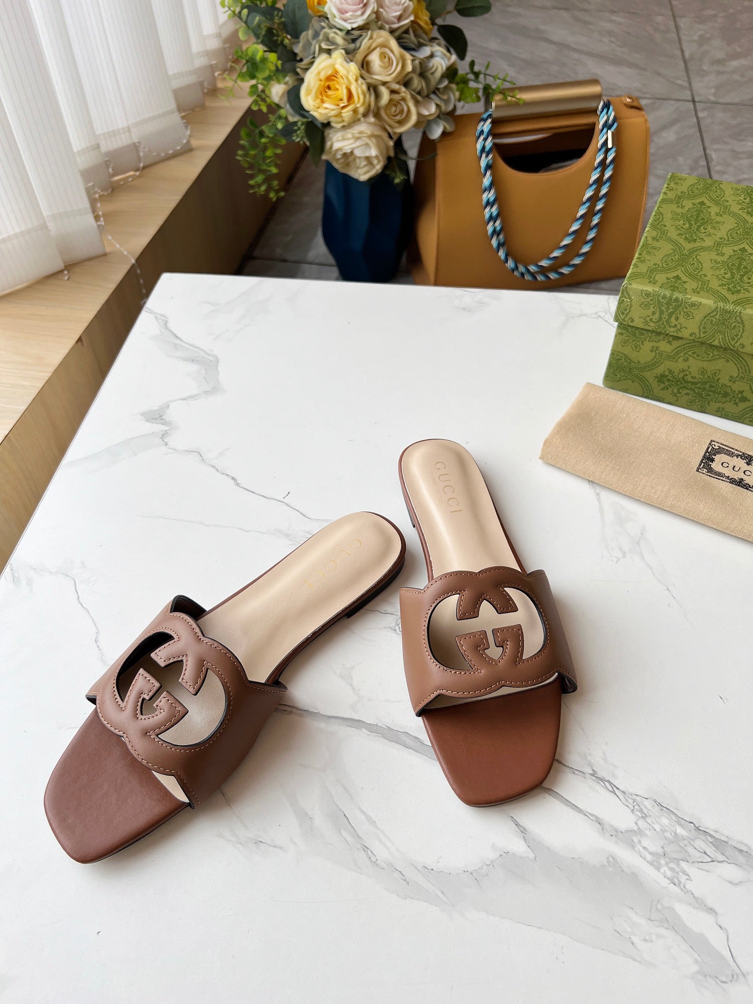 Z2X56B30 Popular high-quality leather Shoes