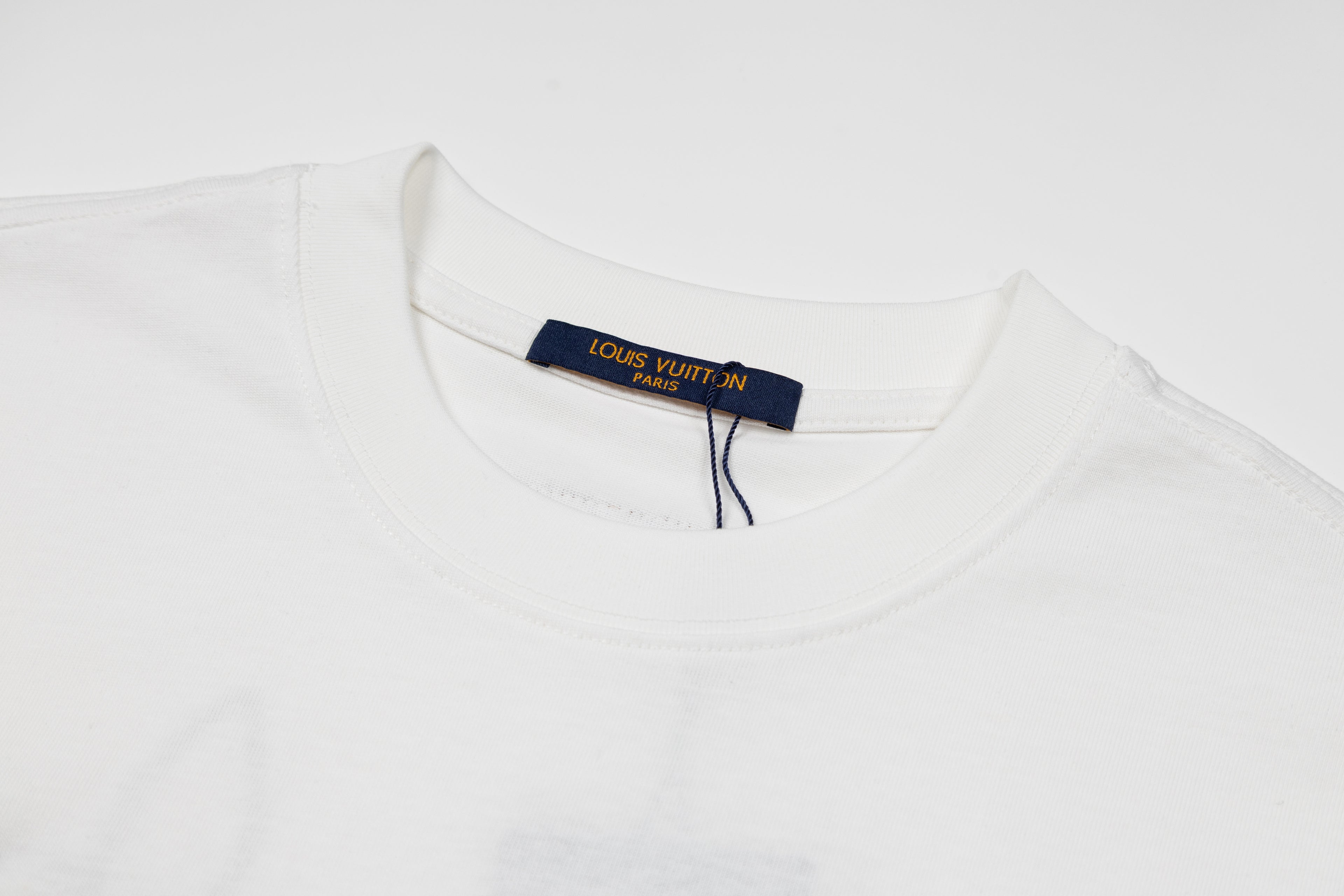 U1R76E35 Popular T-shirts