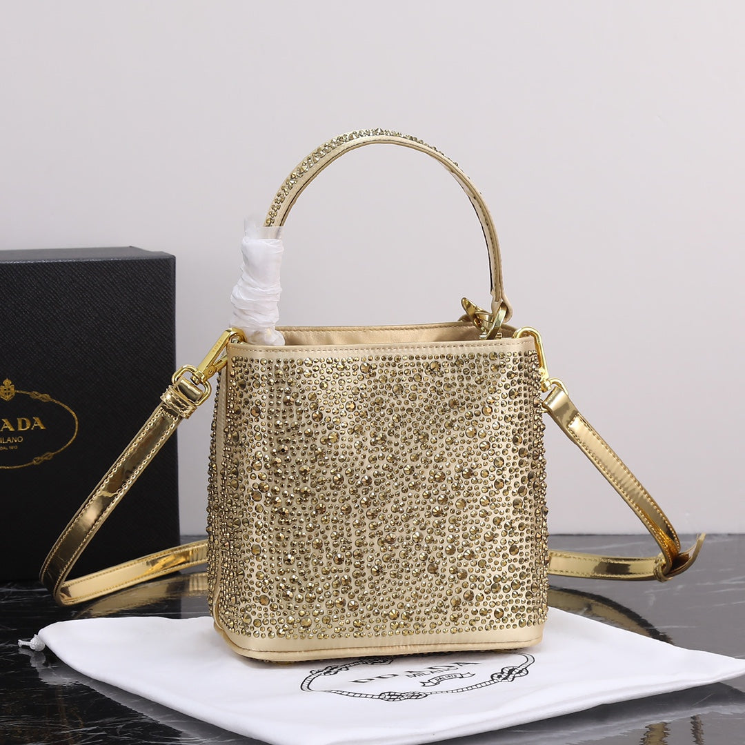 B12X44P265 Popular leather bag 