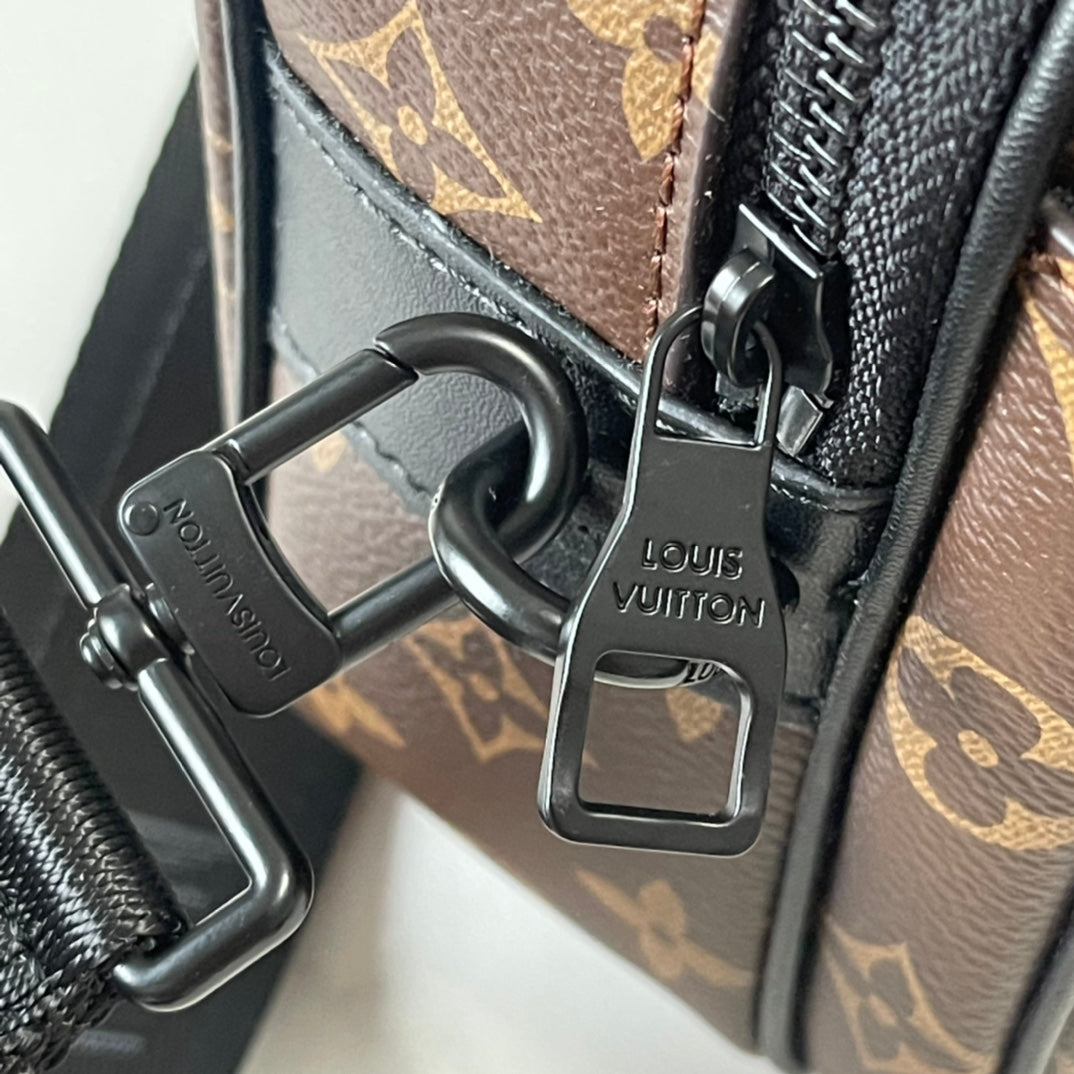 B1W15E38 Popular  leather bag