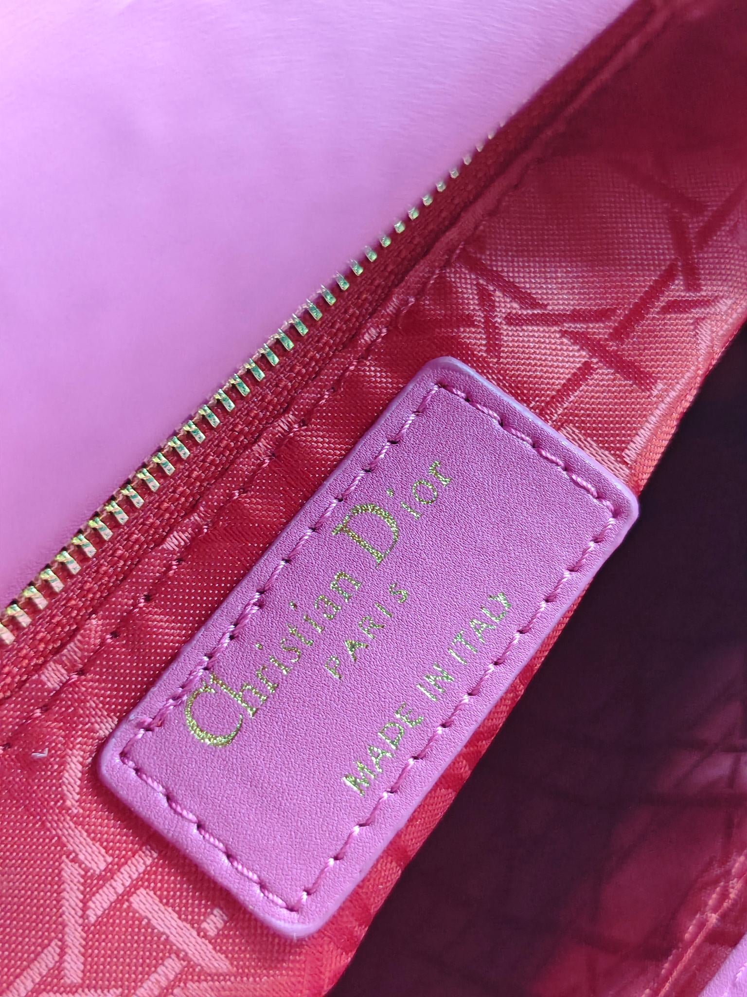B1R15D60  Popular  leather bag