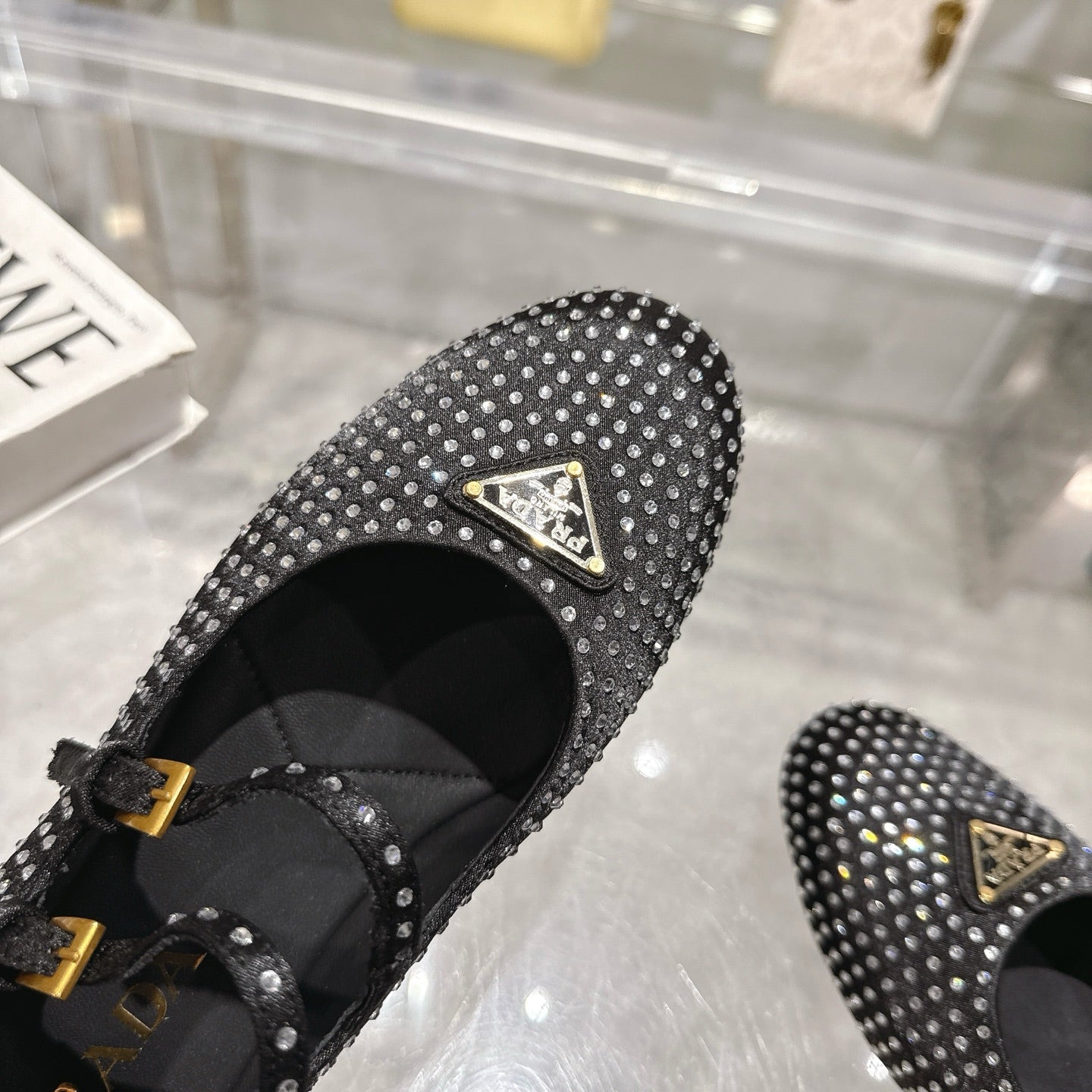 Z2R85P52  Popular high-quality shoes