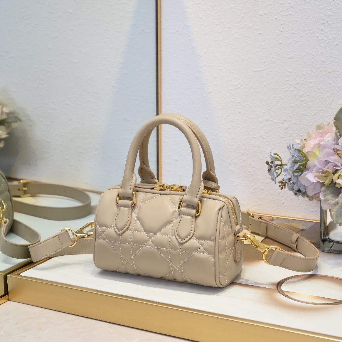 B1W15D32 Popular  leather bag