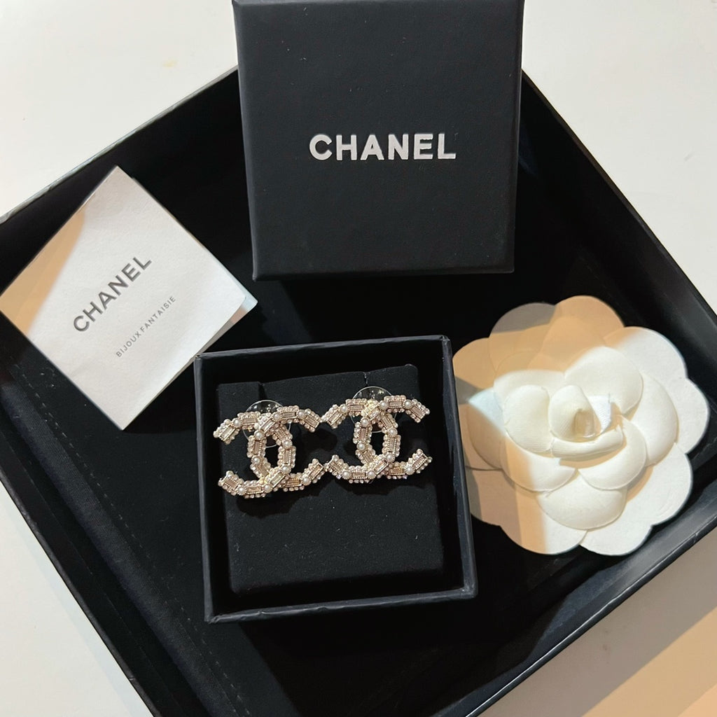 X1Z94C842E Popular Earrings