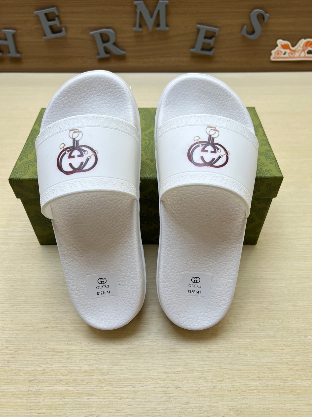 Z5R76B1 Popular Slippers