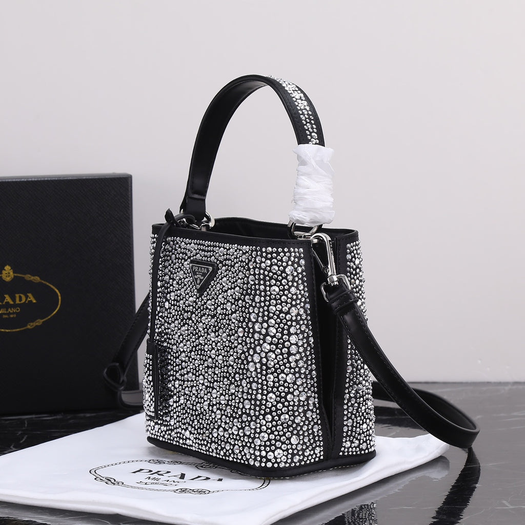 B12X44P265 Popular leather bag 