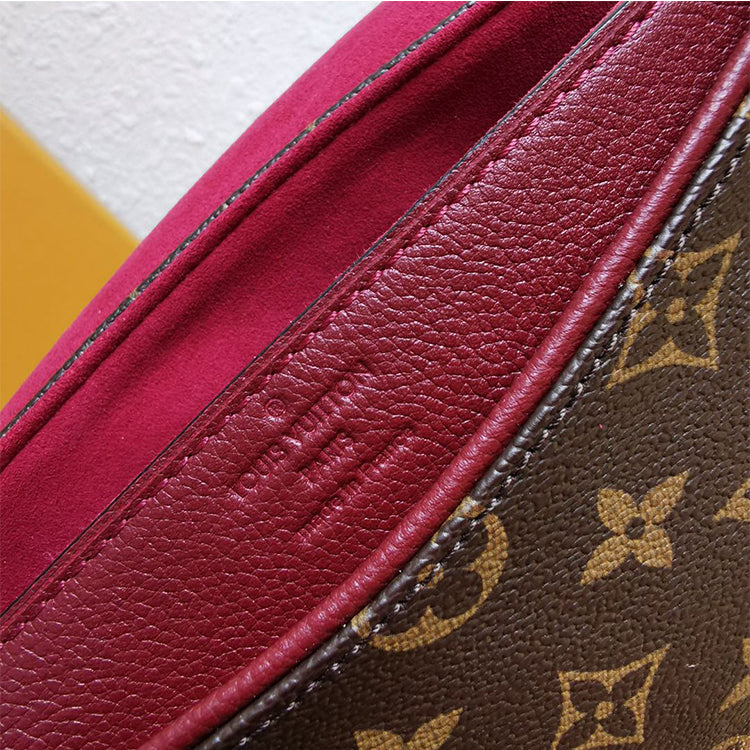 B1X41E83 Popular  leather bag 