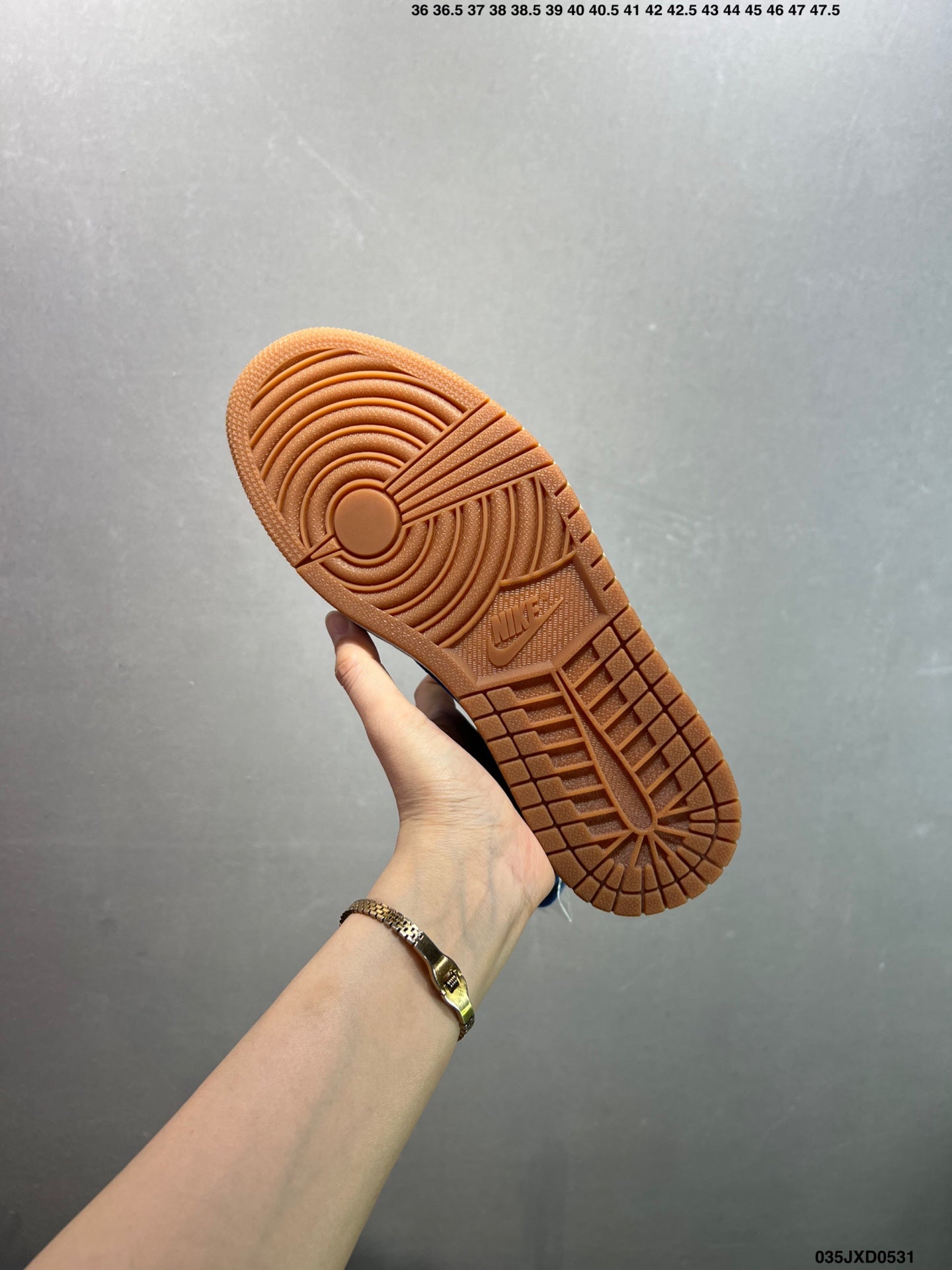 Z4N65A11  Popular shoes